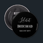 Décapsuleur Dons de la fête de la mariée du budget noir blanc<br><div class="desc">Add three lines of text to this modern bridal party wedding venin. Simple black and white for a classy look. Suitable for ANY Member of your bridal party,  ie bridesmaid,  maid of honor,  flower girl,  mother of groom,  best man,  groomsmen,  father bride or groom.</div>