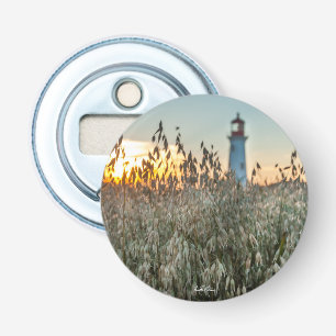 Décapsuleur d'un phare dans un champs