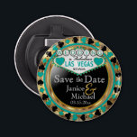 Décapsuleur Enregistrer la date Las Vegas - Turquoise<br><div class="desc">Décapsuleur. Vous vous mariez bientôt ? Une façon amusante et unique d'annoncer vos plans mariages. Enregistrez la Date pour votre Mariage un Bottle Opener prêt pour vous à personnaliser. Avec les mots "Save the Date" dans un style Las Vegas en faux or métallique, design turquoise et noir. 📌 Si vous...</div>