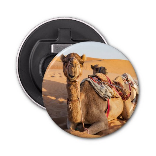 Décapsuleur Gros plan sur Camel dans le désert d'Oman (Devant)