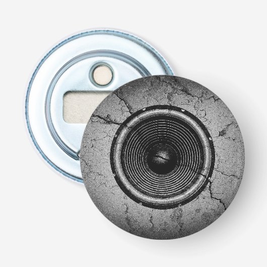 Décapsuleur Haut-parleur de musique sur un mur criqué (Devant)