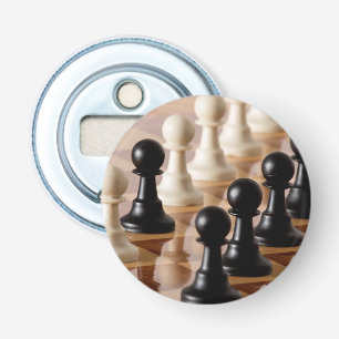 Décapsuleur Pions sur le tableau d'échecs