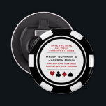 Décapsuleur Vegas Black White Casino Chip Poker Enregistrer La<br><div class="desc">Éblouissez vos invités en leur envoyant ces jetons de poker noir et blanc enregistrer les ouvre-bouteilles de bouton date. Ils attendent avec impatience l'invitation officielle à ce mariage incontournable !</div>