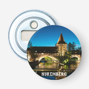 Décapsuleur Vieux pont médiéval la nuit à Nuremberg