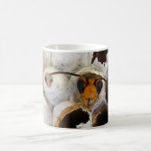 Déchets Émergents De La Mug De Bogue Du Nid (Centre)