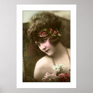 deco-meisje, kralen, bloemen op stoel poster