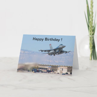 Décollage de F-16 de carte de joyeux anniversaire