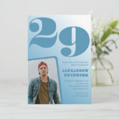Décor bleu Invitations à 29e anniversaire Boy Phot (Debout devant)