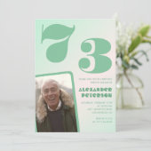 Décor vert 73e anniversaire invitations Boy Photo (Debout devant)