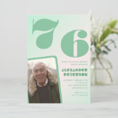 Décor vert 76e anniversaire invitations Boy Photo (Debout devant)