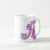 Decoratief Monogram A harten en bloemen roze mok (Voorkant rechts)