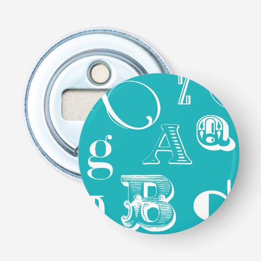Decoratieve brieven over blauwe achtergrond button flesopener (Voorkant)
