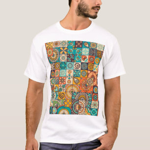 Decoratieve elementen: handgetekend patroon t-shirt