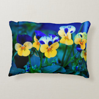 Décoratifs Coussins des fleurs de ressort dans le bleu et le