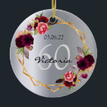 Décoration En Céramique 60e anniversaire florale argent or nom<br><div class="desc">Un ornement de 60e anniversaire avec des modèles pour un nom, une date et l'âge 60. Style bohème bohème branché. Décoré de roses de couleur aquarelle en bordeaux et rose. Arrière - plan métallique brillant, brillant et faux argent à l'avant et à l'arrière. Un cadre géométrique en faux or. Parfait...</div>