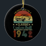 Décoration En Céramique 80e anniversaire Cadeaux pour hommes papa Retro Vi<br><div class="desc">80th Birthday Gifts for Men Dad Retro Vintage 1942 Birthday Gift. Un cadeau parfait pour votre père, maman, papa, hommes, femmes, amis et membres de la famille le jour de Thanksgiving, Noël, Fête des mères, Fête des pères, 4 juillet, 1776 Jour indépendant, Fête des anciens combattants, Fête de l'Halloween, Fête...</div>