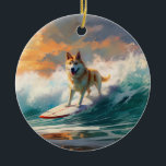 Décoration En Céramique Akita Beach Surf Peinture<br><div class="desc">Plongez dans le monde ludique de l'aventure canine avec cette peinture captivante. Un chien en ébullition se rend aux vagues, chevauchant habilement le surf sur une plage baisée par le soleil. L'oeuvre d'art vibrante capte magnifiquement l'essence de l'excitation au bord de la plage tandis que le chien court sans crainte...</div>
