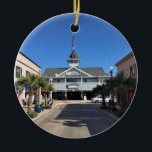 Décoration En Céramique Balboa Pavillion, Newport Beach, Californie<br><div class="desc">Vue du Balboa Pavillion à Newport Beach,  Californie. Sur la péninsule de Balboa,  ils ont le Pavillon Balboa historique qui a été construit en 1906. C'est le point de repère le plus ancien et le plus célèbre de Newport Beach. Photo prise en novembre 2022.</div>