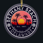 Décoration En Céramique Bethany Beach Delaware Sunset Beach Palm Tree 80's<br><div class="desc">Ils customisaient Bethany Delaware Retro 60s Palmiers Souvenirs. Bethany Delaware, souvenirs de plage rétro. design de voyage pour les amateurs d'été. ce design rétro vintage est une excellente idée de vacances, anniversaire, et cadeau d'été. - Vous pouvez personnaliser le modèle en ajoutant un nom de votre ville ou de votre...</div>