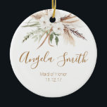 Décoration En Céramique Boho blanc Floral Maid of Honor Christmas Ornament<br><div class="desc">Boho blanc personnalisé Floral Maid of Honor Christmas Ornament Writing peut être personnalisé en toute occasion</div>