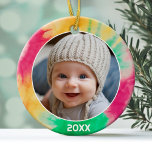 Décoration En Céramique Bordure de teinture avec photo et année - Vert rou<br><div class="desc">Ajoutez une photo à ce joli décor de vacances,  parfait pour les enfants. Une bordure colorée et amusante de teinture à cravate fait un ornement mémorable pour votre arbre. Une police minimale moderne pour l'année avec un endroit pour télécharger 1 photo carré.</div>