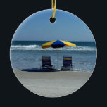 Décoration En Céramique Chaises de plage sur Shoreline<br><div class="desc">Une belle photographie de scène de plage comportant 2 chaises de plage et un parapluie se reposant au rivage de Daytona Beach. Une vue pittoresque paisible de la plage est disponible sur beaucoup de produits customisés qui feraient de grands cadeaux de plage pour les amis et la famille.</div>