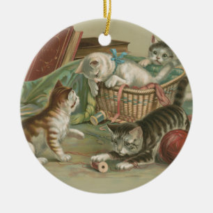 Décoration En Céramique Chatons victoriens vintage jouant dans un panier à