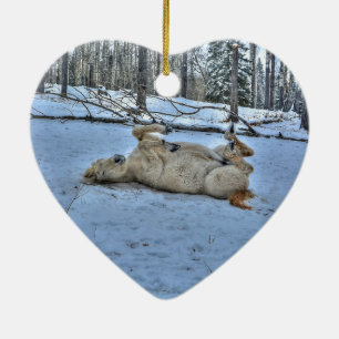 Décoration En Céramique Cheval blanc rouler dans la neige hivernale