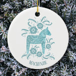 Décoration En Céramique Cheval de Dala suédois personnalisé<br><div class="desc">Peinture turquoise verte et blanche d'un Cheval de Dala suédois. Modifiez ou supprimez le nom à customiser.</div>