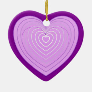 Décoration En Céramique Coeur de lavande Pastel sur un arrière - plan viol