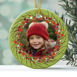 Décoration En Céramique Couronne de Noël avec photo - Berry moderne<br><div class="desc">Photo Ornament - Que vos jours soient Joyeux et lumineux. CONSEIL PHOTO : Si votre photo ne correspond pas correctement,  cliquez sur le bouton CUSTOMISER CETTE photo et réglez la photo.</div>