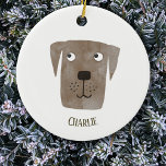 Décoration En Céramique Cute Chocolate Labrador Retriever Chien Personnali<br><div class="desc">Apportez un peu de gaieté de vacances à votre arbre avec ce design personnalisé Chocolat Labrador Retriever, avec l'art original de Nic Squirrell. Doté d'une amusante aquarelle peignant un chien mignon et adorable, c'est une façon parfaite de montrer votre amour pour votre ami en fureur. Customisé avec le nom de...</div>