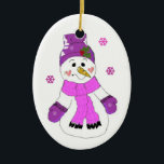 Décoration En Céramique Cute Snowman<br><div class="desc">Un mignon bonhomme de neige portant un foulard et des mitaines casquettes violets,  un gros grain et de petites joues de coeur.</div>