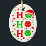 Décoration En Céramique Découvrir les Halls avec des boules de poules Noël<br><div class="desc">Cet ornement de pickleball de Noël fait un cadeau parfait pour tout amoureux du pickleball. L'avant a un pickleball vert avec un chapeau de Père Noël et un texte qui dit "Deck the Halls with Pickleballs". À l'arrière, la conception comporte un graphique HO HO où la lettre O est remplacée...</div>