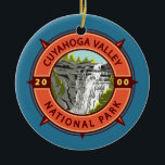 Décoration En Céramique Emblème de compass rétro du parc national de la va<br><div class="desc">Design d'illustration vectorielle de la vallée de Cuyahoga. Le parc est situé le long de la rivière Cuyahoga,  entre les villes de Cleveland et d'Akron,  dans l'Ohio.</div>