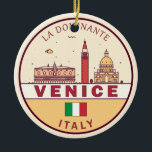 Décoration En Céramique Emblème Skyline de Venise Italie<br><div class="desc">Design minimaliste et coloré de Venise avec monuments et monuments de la ville en Italie.</div>