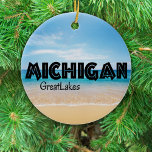 Décoration En Céramique Great Lakes Beach Michigan Noël<br><div class="desc">L'ornement en céramique de Noël du Michigan - Cet ornement unique de Noël est parfait pour tous ceux qui viennent du grand état du Michigan. - Nos beaux ornements de Noël font un grand cadeau. Une fois que vous les verrez, vous pourriez juste vouloir en garder un pour vous-même !...</div>