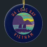Décoration En Céramique Ha Long Bay Vietnam Junk Boat Voyage Art Vintage<br><div class="desc">Art vectoriel Ha Long Bay. La baie de Hạ Long,  dans le nord-est du Vietnam,  est connue pour ses eaux émeraude et ses milliers d'îles calcaires surmontées de forêts tropicales.</div>