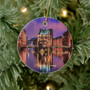 Décoration En Céramique Hambourg, Allemagne à la nuit