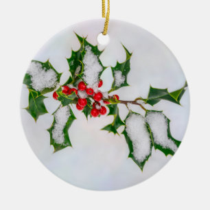 Décoration En Céramique Ilex Red Christmas Holly Berries in Winter Snow —