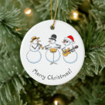 Décoration En Céramique Joyeux Jazzy Christmas Snowman Funny Jazzband<br><div class="desc">Le joli joyeux ornement en céramique de Noël présente une illustration de bande dessinée de Jazzband : trois Snowmen jouant d'une jolie chanson de Noël. Superbe pièce de votre décor à l'occasion de la meilleure saison des Fêtes. N'hésitez pas à me contacter via Zazzle si vous avez besoin d'aide pour...</div>