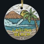Décoration En Céramique Laguna Beach Californie Vintage<br><div class="desc">Laguna Beach dessinée à la main avec des montagnes et des vagues de l'océan dans l'arrière - plan. Parfait pour tous ceux qui aiment visiter Laguna Beach.</div>