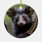 Décoration En Céramique Large Eyed Aye Aye Dans Un Arbre, (Devant)