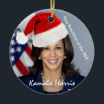 Décoration En Céramique Le vice-président Kamala Harris à Santa Hat<br><div class="desc">Mémoriser l'élection historique de Kamala Harris avec ce portrait officiel de Kamala Harris - avec un chapeau de Père Noël.</div>