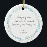 Décoration En Céramique Les Parents de l'ornement de la salle - Bleu de la<br><div class="desc">Un cadeau simple et sucré pour les "parents du marié". L'oeuvre est simple et élégante avec une couronne de bleus et de verts naturels, tandis que le texte est du coeur. Une ambiance de plage, simple, naturelle, un grand cadeau pour le marié de donner à ses parents la veille du...</div>