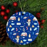 Décoration En Céramique Little Girl Doctor Medical Pattern with Name, Blue<br><div class="desc">Do you have a little girl who wants to be a doctor? This Christmas ornament is perfect! Ornament has a pattern of a little girl wearing a stethoscope while surrounded by various medical items, like a microscope, thermometer, gloves, medicine, and mask. There is also a helicopter and an ambulance. Custom...</div>