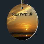 Décoration En Céramique Magnifique Ocean Shores Beach Sunset Photo<br><div class="desc">Ce magnifique ornement montre une photo spectaculaire et colorée du coucher de soleil prise d'une plage paisible à Ocean Shores,  Washington. Des couches de nuages donnent l'impression d'un tableau abstrait.</div>
