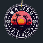 Décoration En Céramique Malibu California Retro Sunset Palm Trees 60s<br><div class="desc">Malibu Beach California Vintage 60s Souvenirs Patches. Le design tropical fait un grand cadeau de Noël ou d'anniversaire pour les fans de la plage de Malibu. Le design rétro de l'ambiance estivale est un cadeau parfait pour les amateurs de voyage et de destination tropicale.</div>