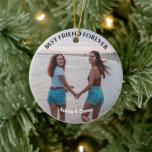 Décoration En Céramique Meilleurs amis pour toujours Photo personnalisée e<br><div class="desc">Montrez votre amour à votre meilleur ami par ce magnifique ornement photo personnalisé. Cette impression présente votre photo préférée de vous et de votre BFF. Vous pouvez facilement customiser la photo,  le devis et la couleur en cliquant sur "Customiser" dans l'onglet latéral.</div>