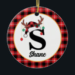 Décoration En Céramique Monogramme personnalisé Famille Noël Plaid Santa H<br><div class="desc">Célébrez Noël avec cette décoration familiale personnalisée avec un chapeau de Père Noël plaid,  des bois et des ornements festifs ! Le monogramme audacieux nom initial et personnalisable le rendent parfait pour les rassemblements de vacances et les photos de famille.</div>